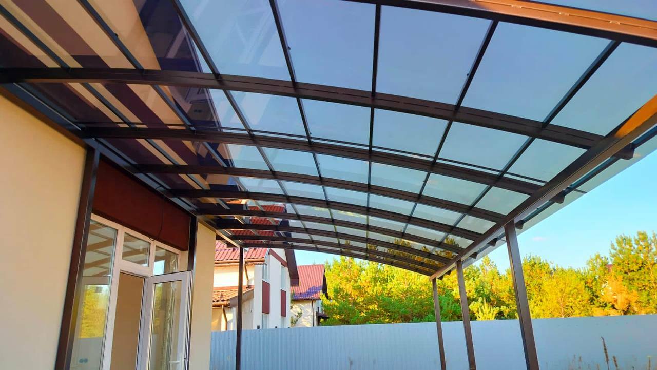 Монолитный поликарбонат